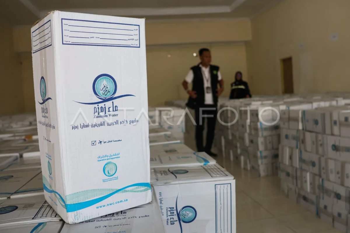 Jamaah haji dilarang bawa air zamzam dalam koper