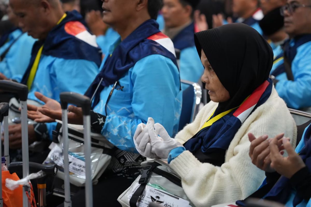 445 calon haji Kabupaten Bandung bertolak ke Jeddah via Kertajati