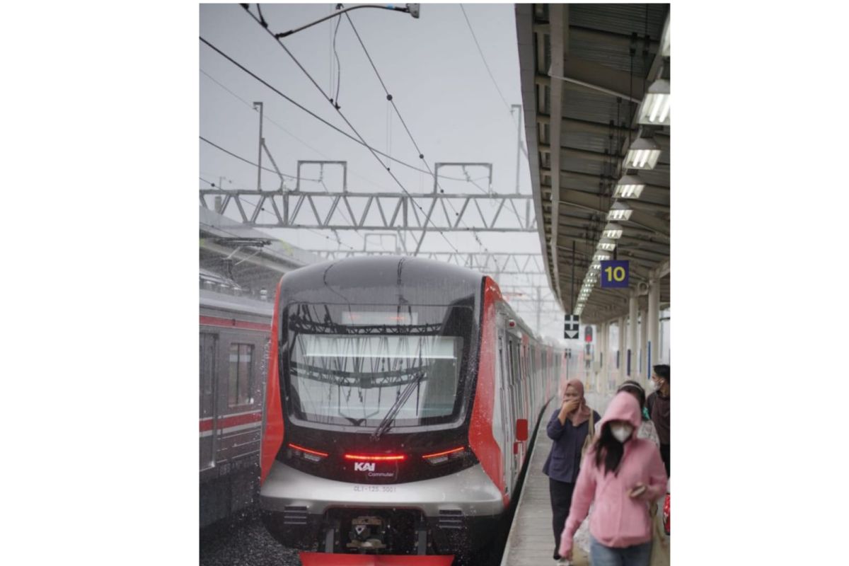KAI Terus Melakukan Pemulihan Operasional untuk Melayani Mobilitas Masyarakat pada Hari Kerja Esok 11 Mei 2026