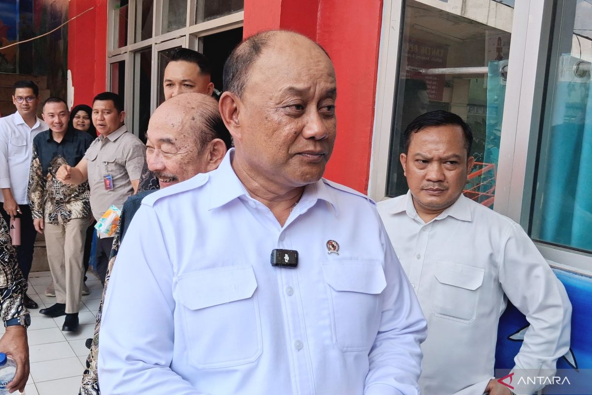 BGN hentikan sementara operasional 240 dapur MBG bermasalah
