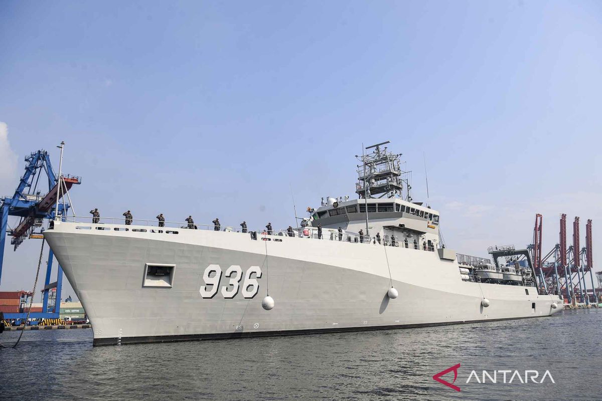 KRI Canopus-936 tiba di Jakarta setelah menempuh pelayaran dari Jerman