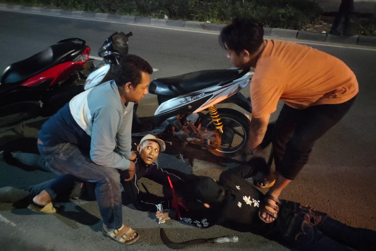 Polisi ringkus dua residivis begal bersenjata tajam di Pluit
