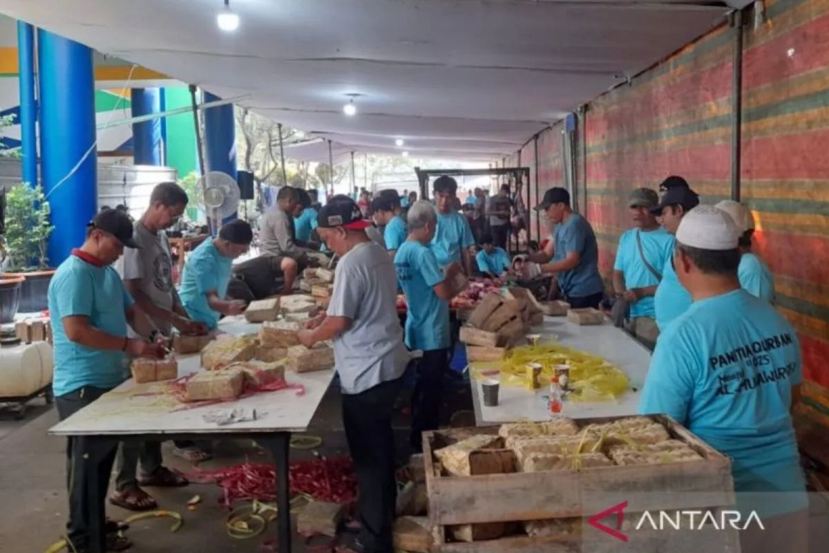 Pemprov DKI imbau warga tak pakai plastik untuk bungkus hewan kurban
