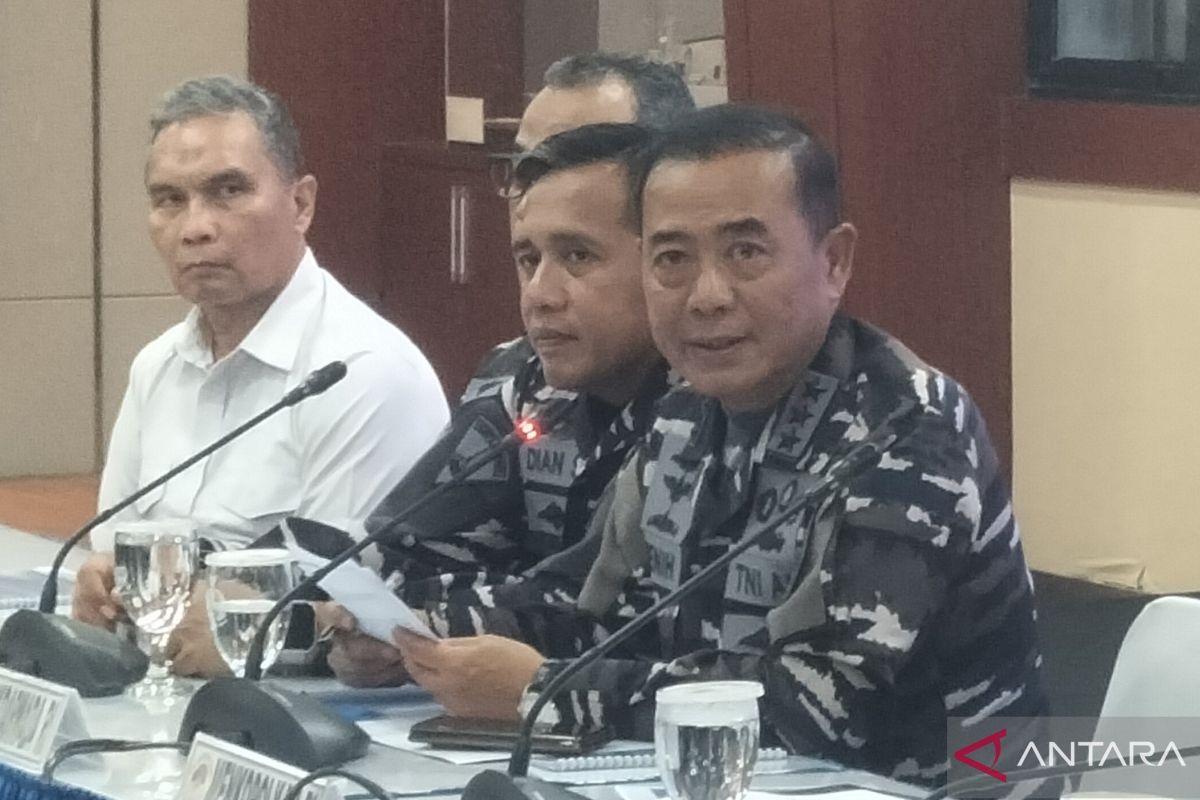 TNI AL pantau jalur rawan penyelundupan di Selat Malaka dan LCS