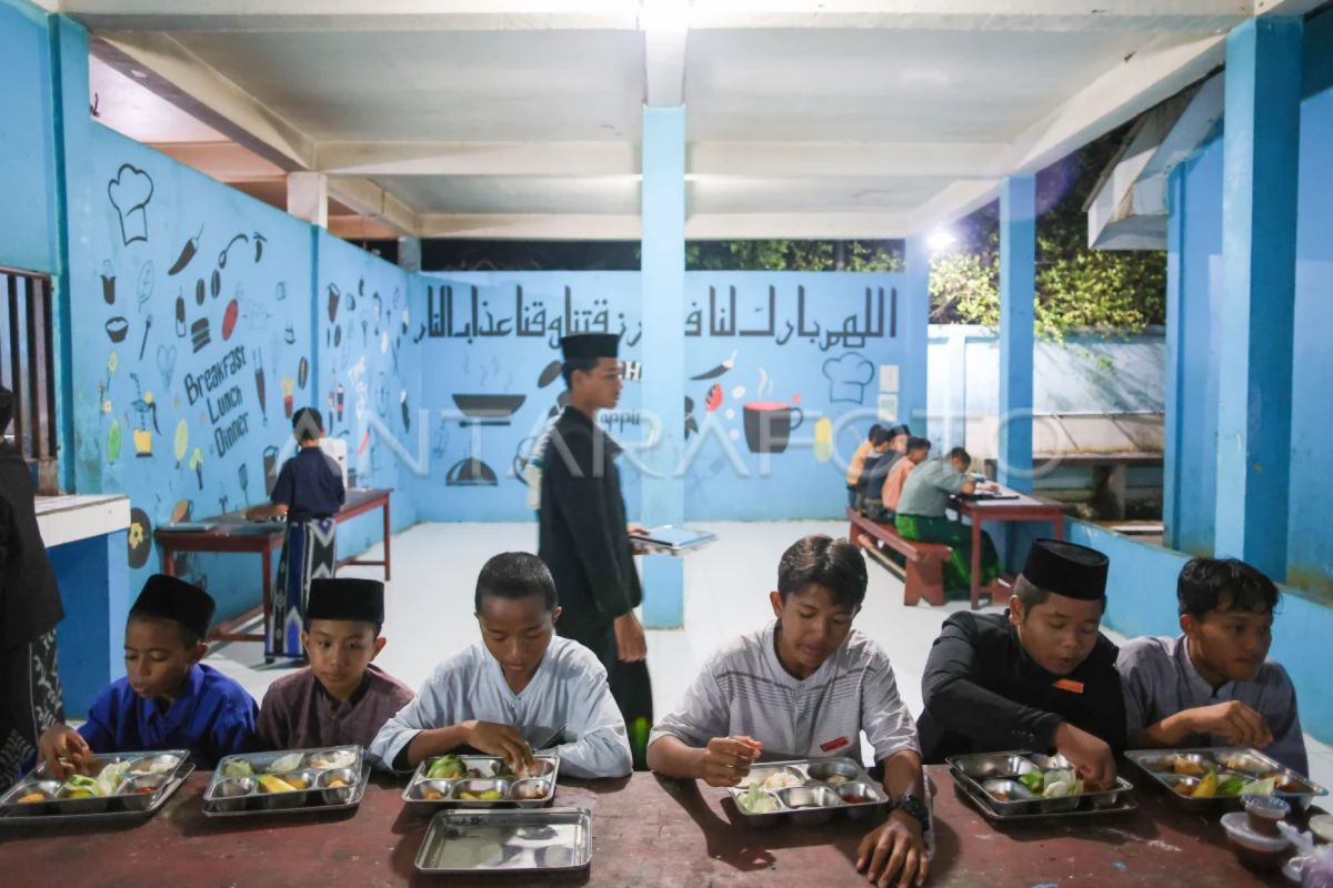 Dapur SPPG di Pesantren perkuat ekonomi mandiri lewat usaha produktif