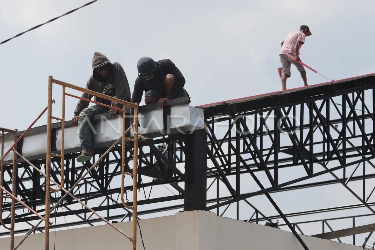 Ekonom soroti kualitas penyerapan kerja saat pertumbuhan 5,61 persen