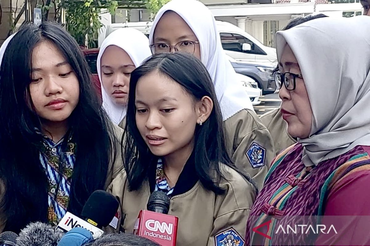 Wapres beri semangat peserta LCC 4 pilar dari SMAN 1 Pontianak