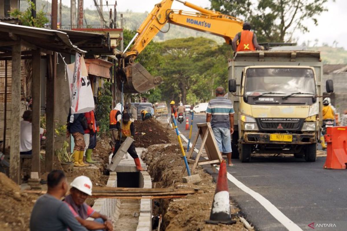 Pembangunan drainase antiasipasi banjir di Tulungagung