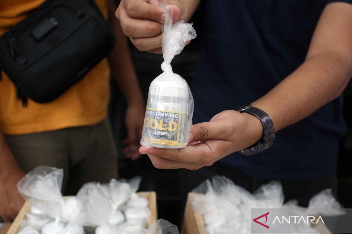 Polda Metro Jaya dan Bea Cukai Tanjung Priok ungkap penyelundupan merkuri ke Filipina