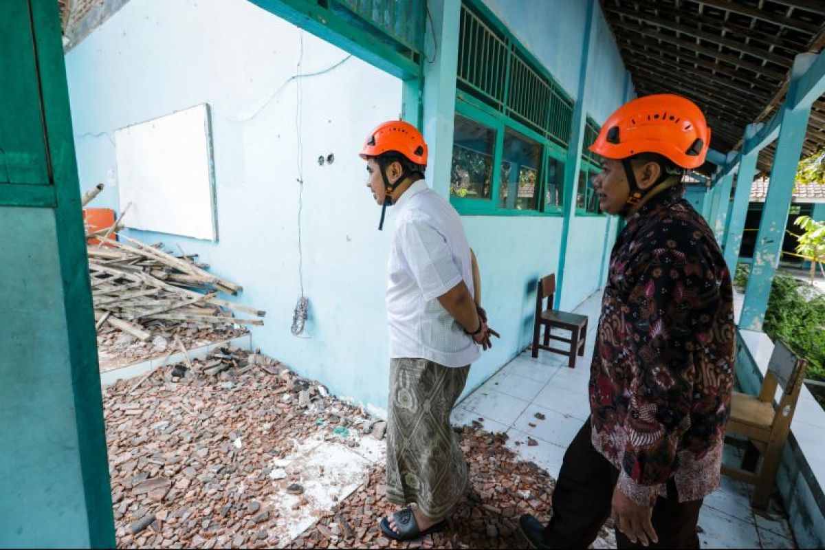 Wagub Jateng perintahkan perbaikan sekolah roboh di Sragen
