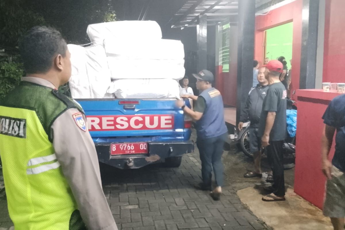 Pemkot salurkan bantuan untuk warga korban banjir