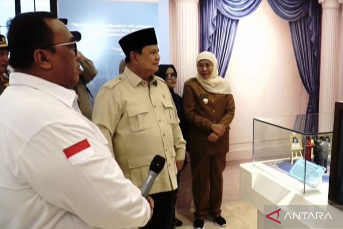 Prabowo berkeliling melihat Museum Marsinah di Nganjuk