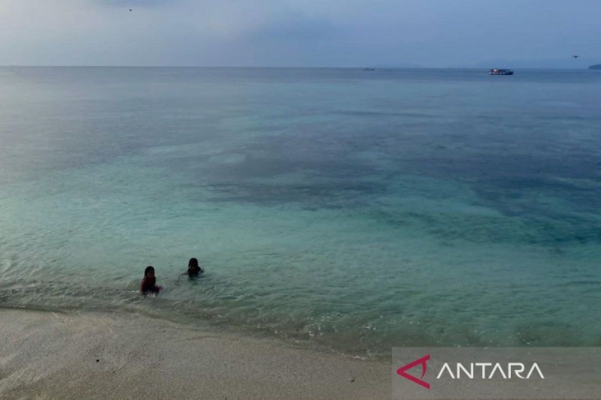 Menikmati keindahan Pulau Pahawang, Lampung