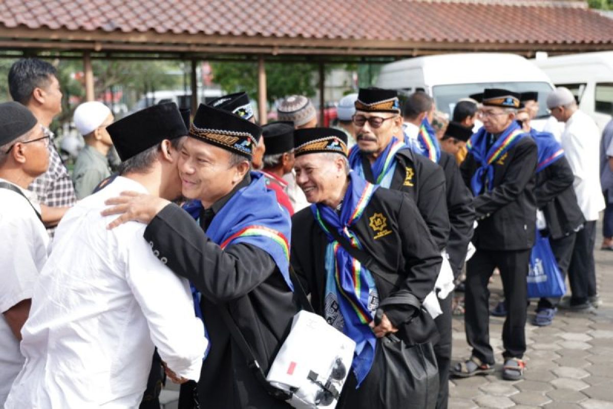 BDI RU IV Cilacap lepas 49 calon haji menuju Tanah Suci