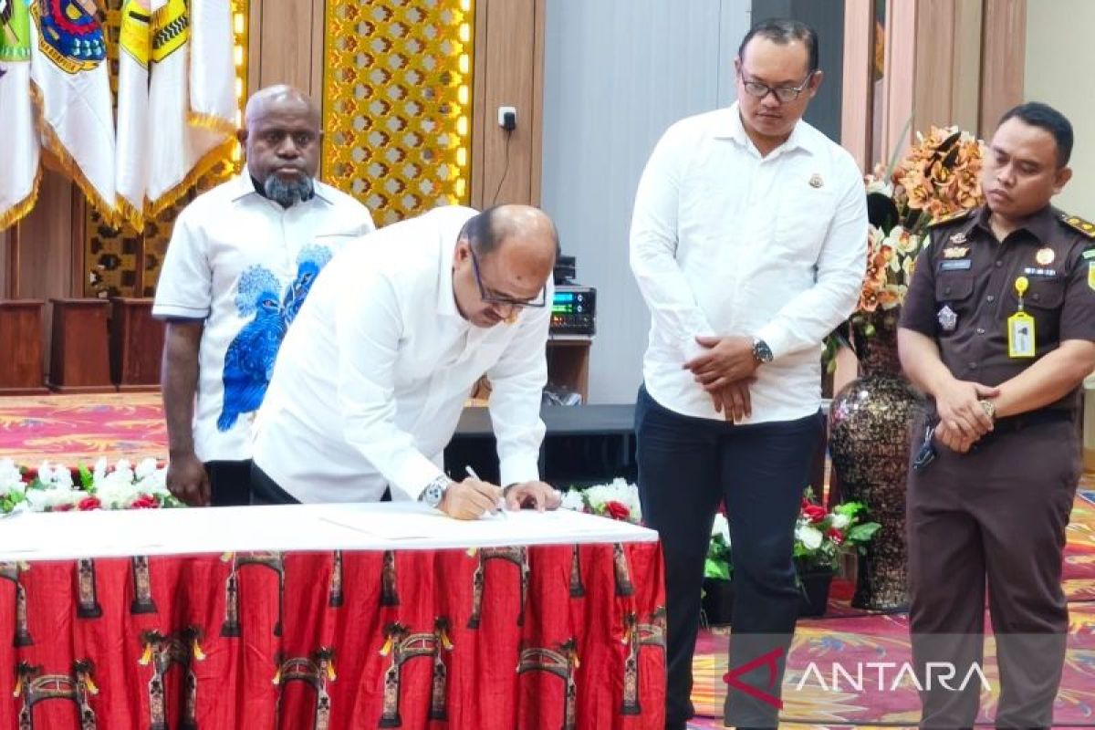 Kejati Papua Berikan Penguatan Hukum untuk KPU Papua Tengah Demi Pemilu Aman