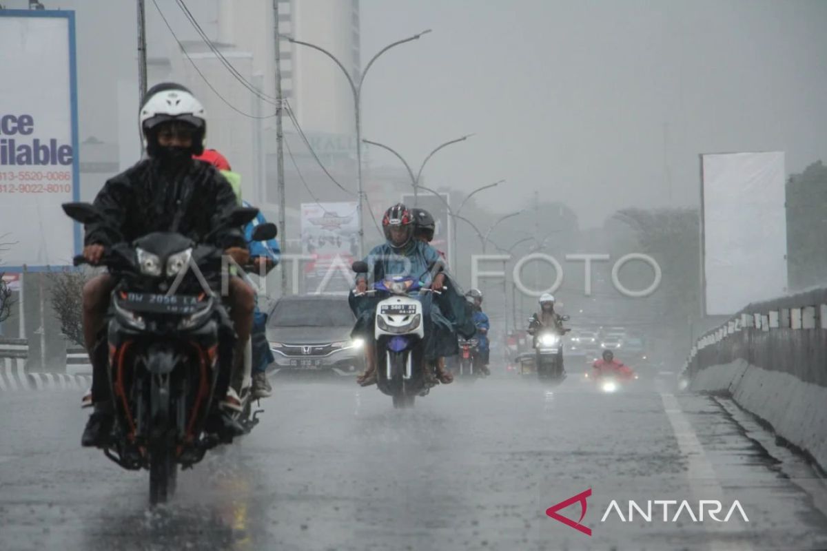 BMKG IV Makassar imbau masyarakat waspadai perubahan cuaca ekstrem