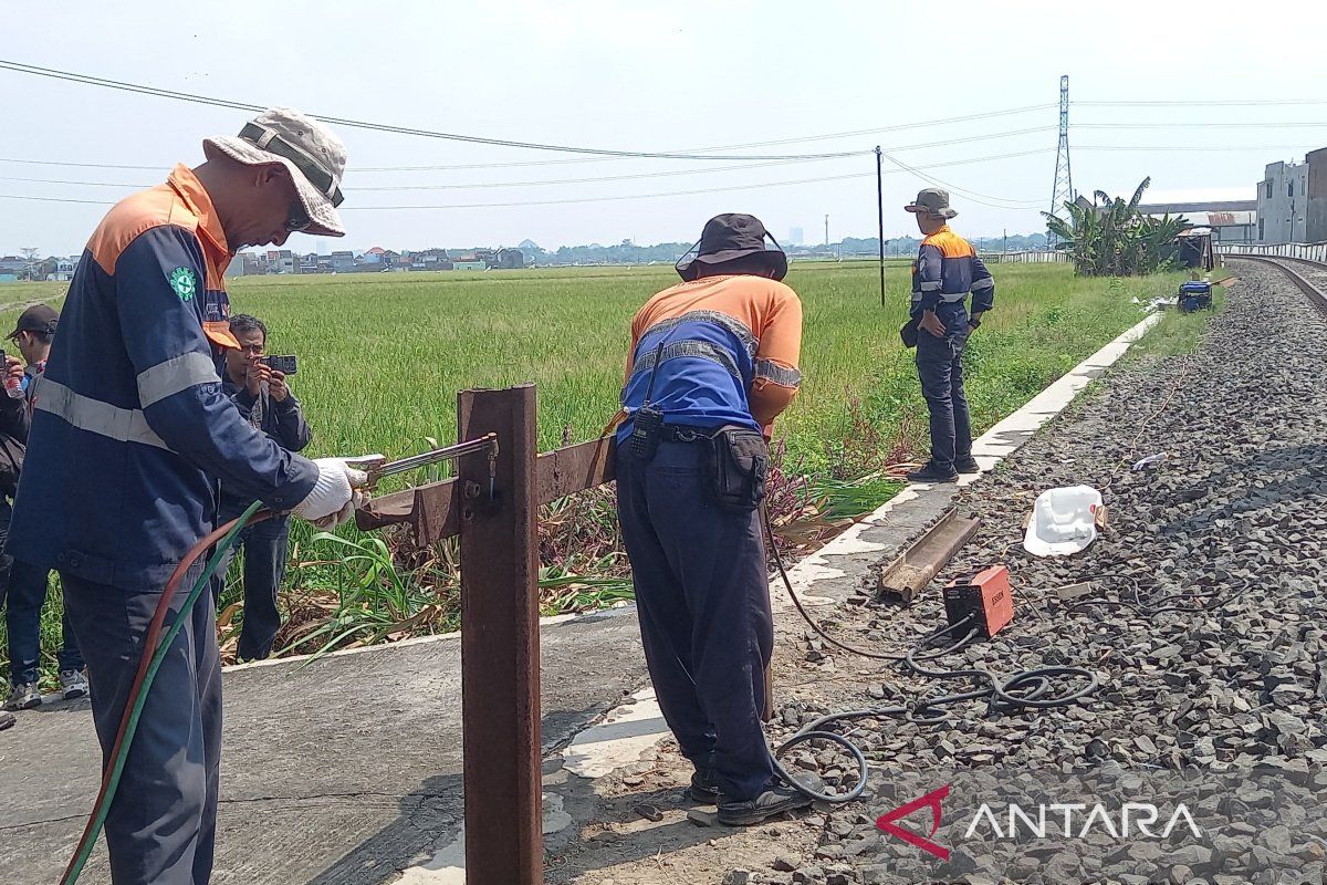 KAI Daop 6 Yogyakarta tutup perlintasan liar di perlintasan Batara Kresna