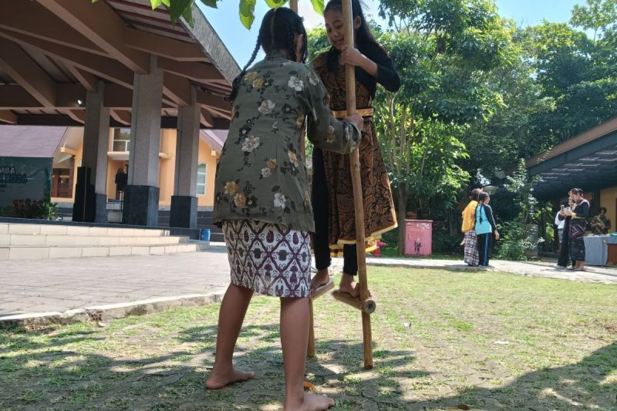 Unnes menggelar Festival dan Lomba Dolanan Anak lestarikan tradisi