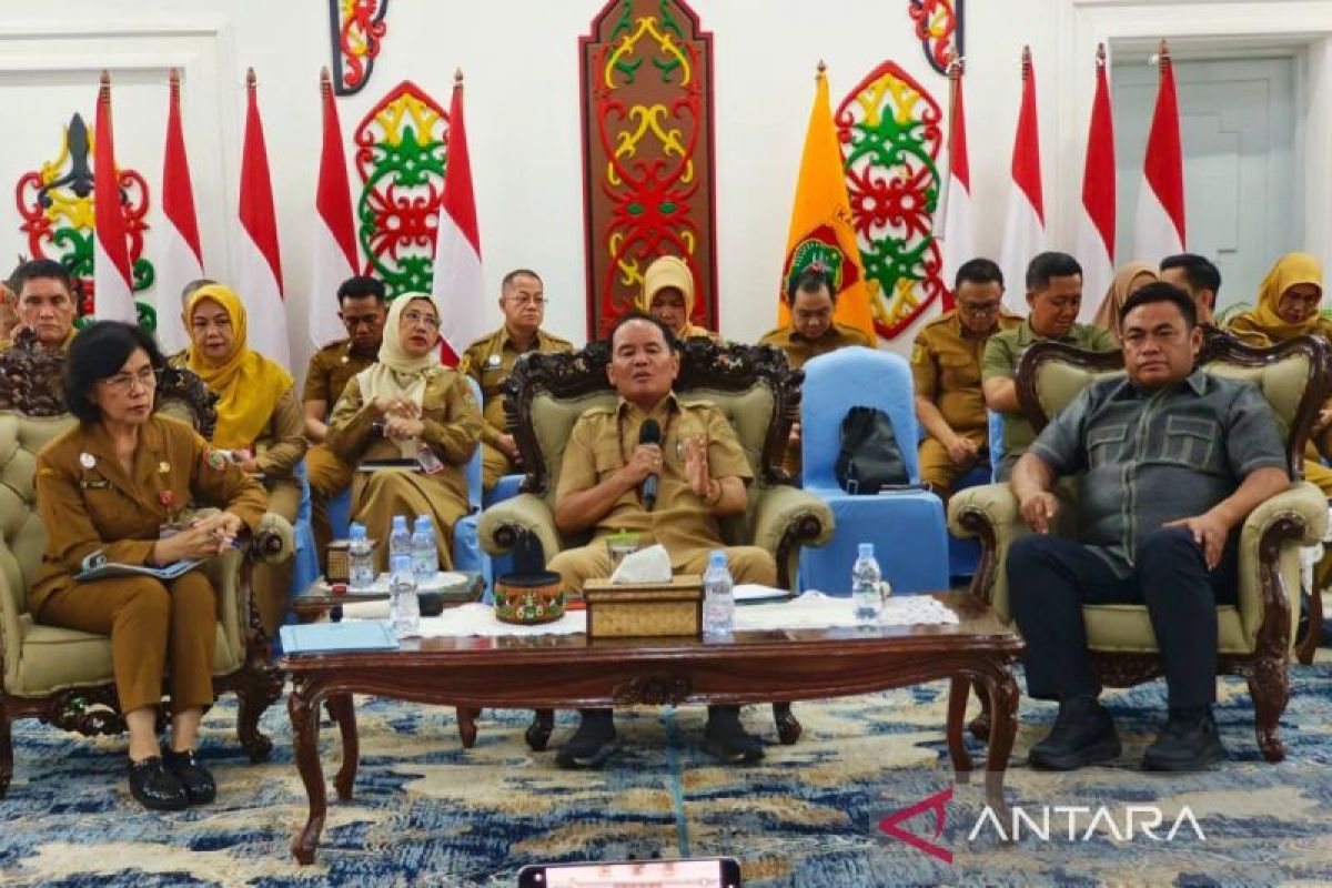 Gubernur Kalteng respons dan perintahkan Inspektorat cek pengecatan jalan