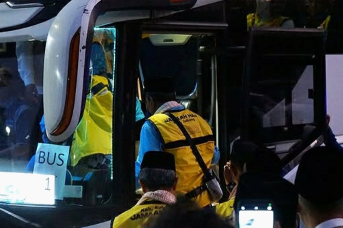 Pemkab Subang lepas keberangkatan 107 calon haji terakhir
