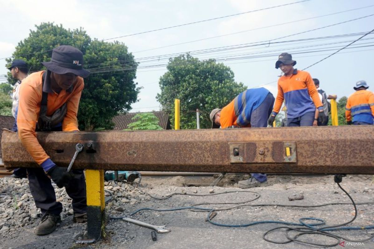 Penutupan 172 perlintasan sebidang tanpa palang pintu
