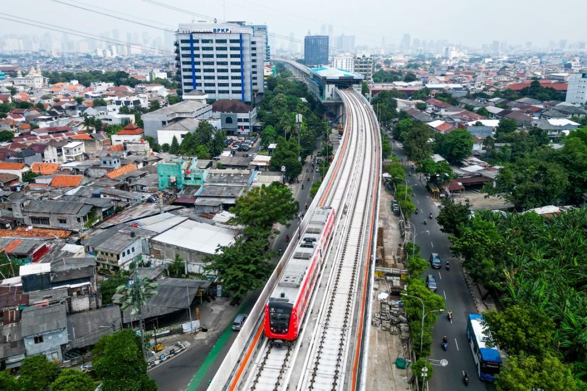 Progres LRT Jakarta Fase 1B Velodrome-Manggarai capai 92,76 persen
