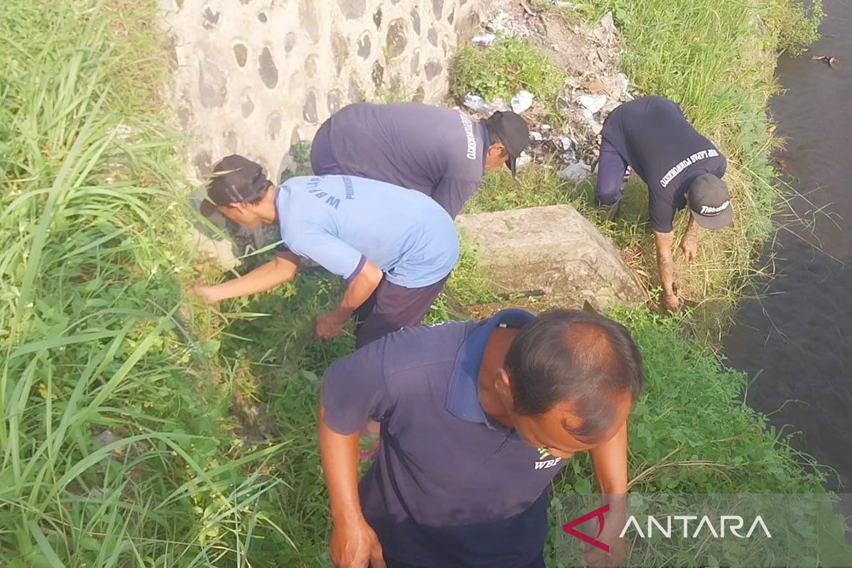 Warga binaan Lapas Purwokerto bakti sosial dan kerja bakti di KDMP Pamijen
