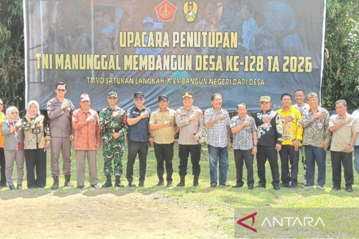 TMMD di Barsel buka akses jalan menuju objek wisata air terjun Bipakali