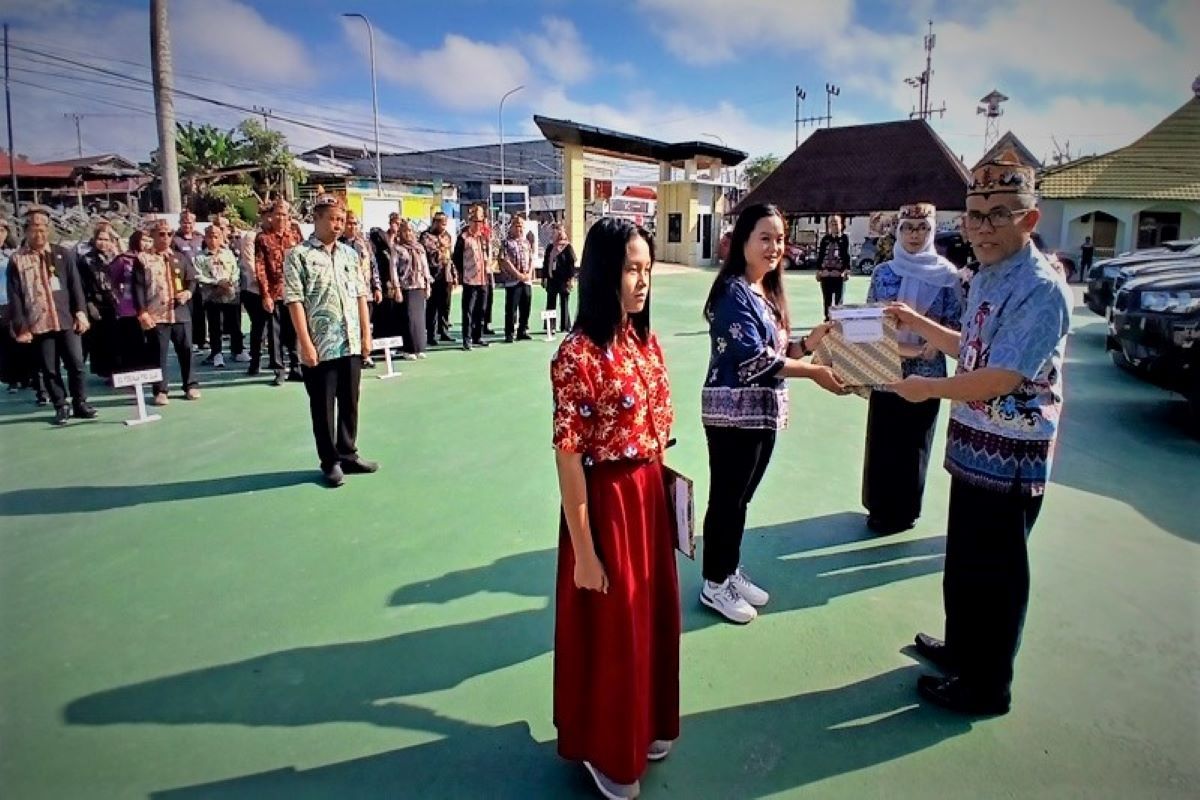 Pemkab Barut apresiasi murid SD ikuti pelestarian Bahasa Dayak Taboyan ke Jakarta