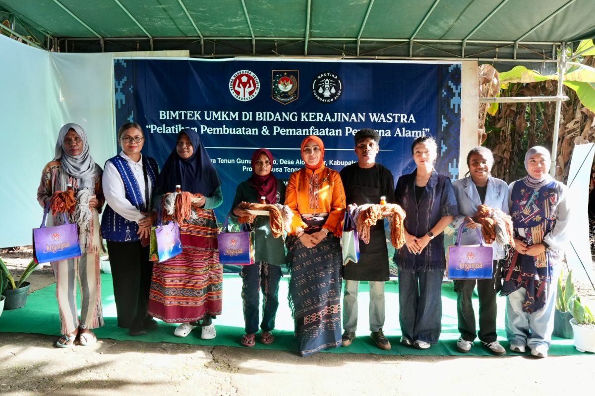 Kemendagri-Dekranas bekali UMKM NTT dengan keterampilan wastra