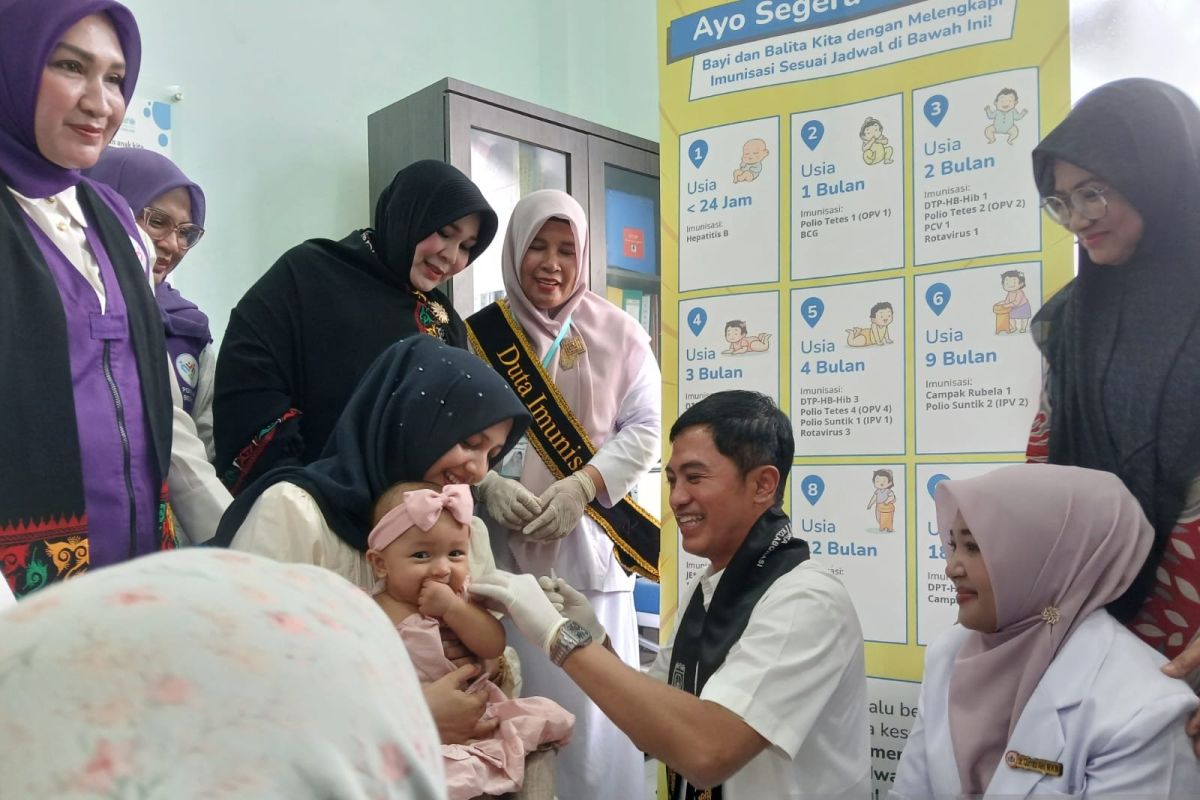 Wamenkes sarankan Aceh imunisasi di hari libur demi tingkatkan cakupan