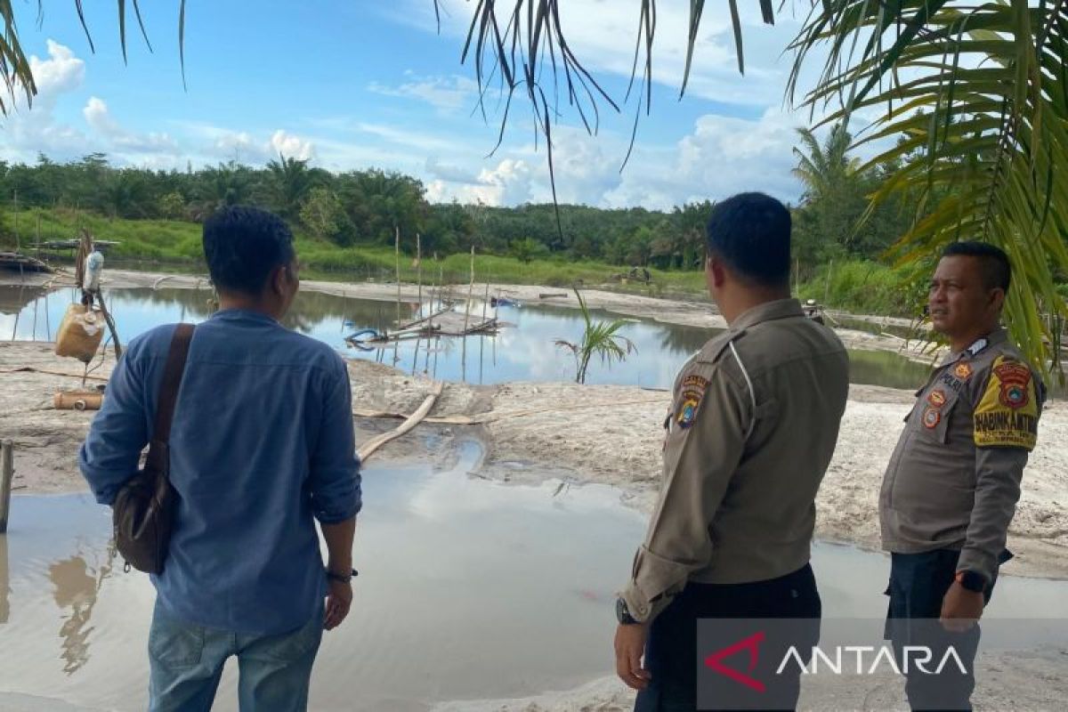 Polsek Simpangteritip Hentikan 4 Unit Tambang Timah Ilegal di Aliran Sungai Desa Berang, Bangka Barat