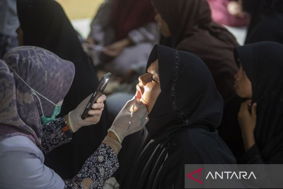 Pemeriksaan gratis kesehatan gigi bagi yatim piatu