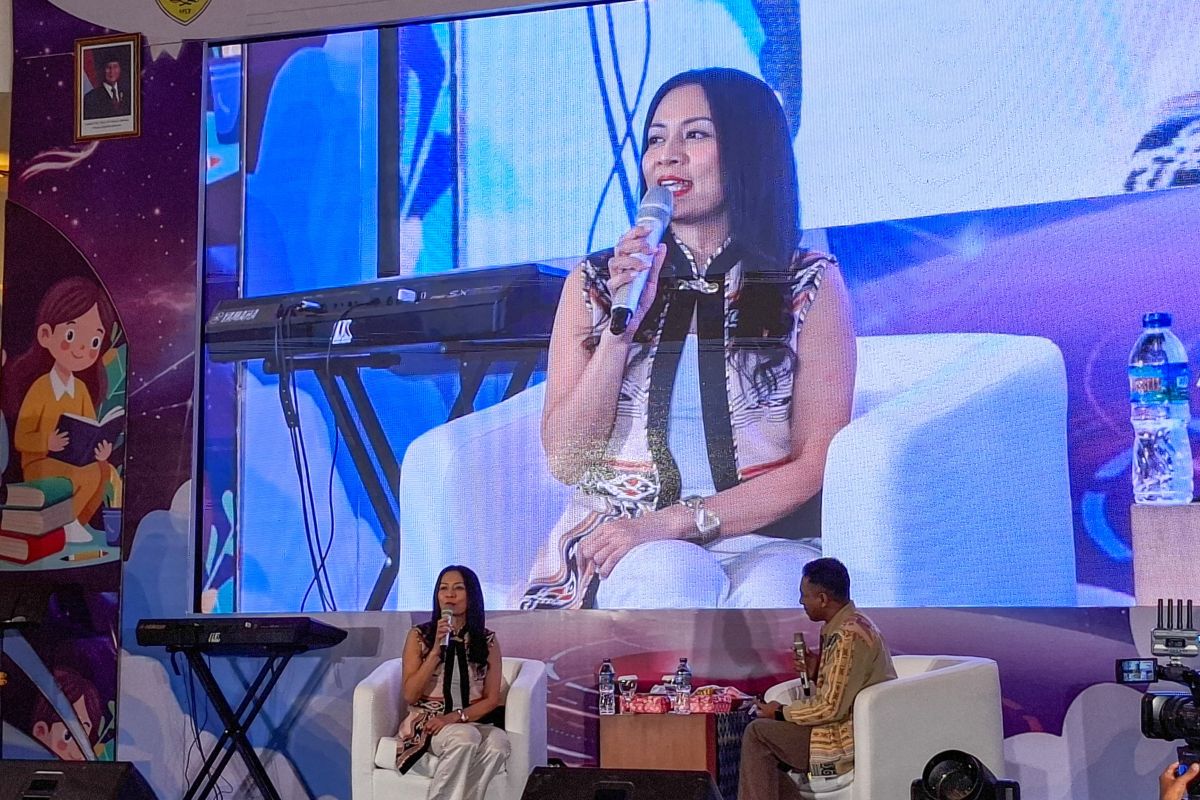 BI NTT gandeng Dee Lestari kembangkan literasi daerah