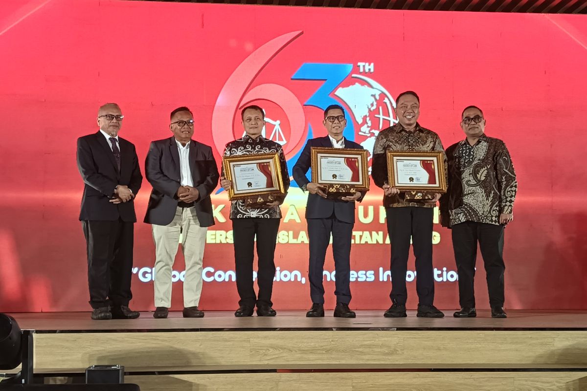 Sejumlah tokoh nasional dapat penghargaan Unissula