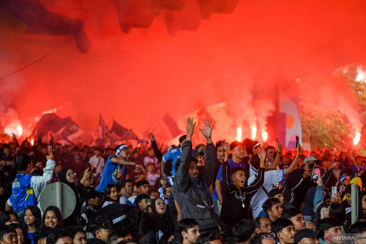 Nonton bareng pertandingan Persib Bandung