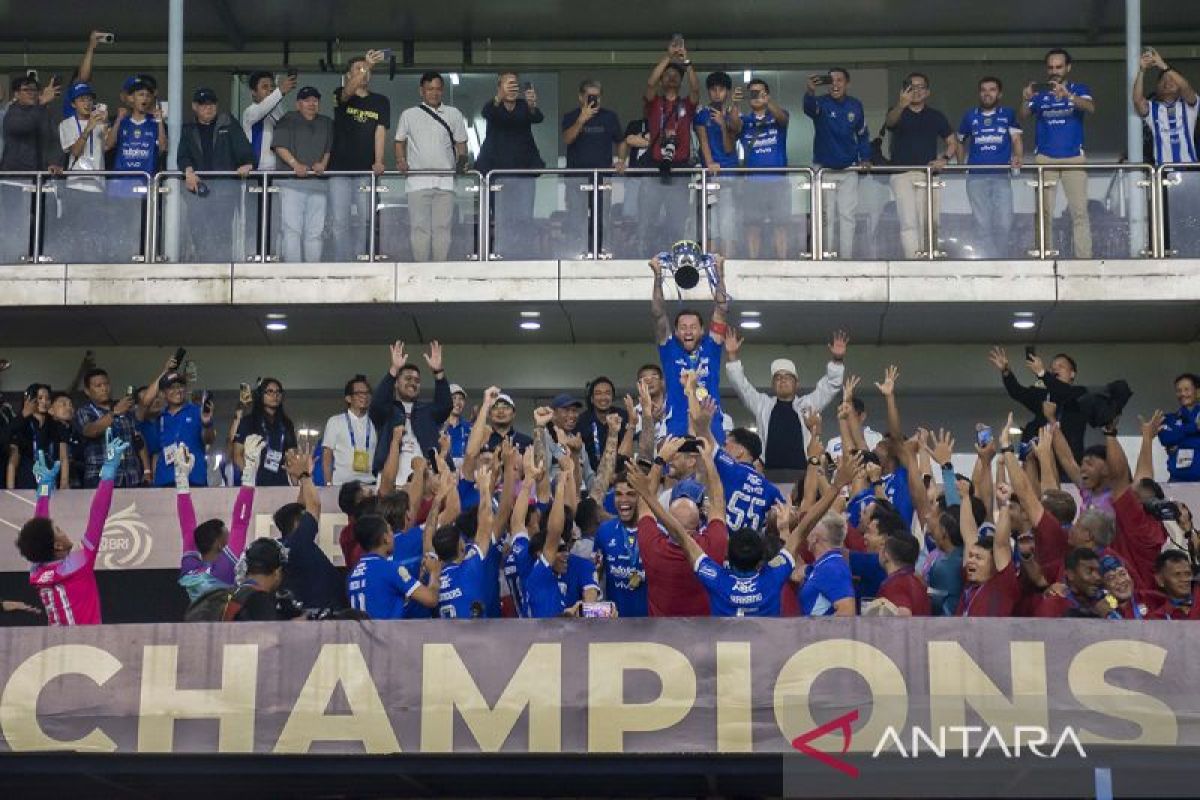 Persib Bandung juara BRI Super League 2025/2026: cetak Hattrick bersejarah di GBLA!