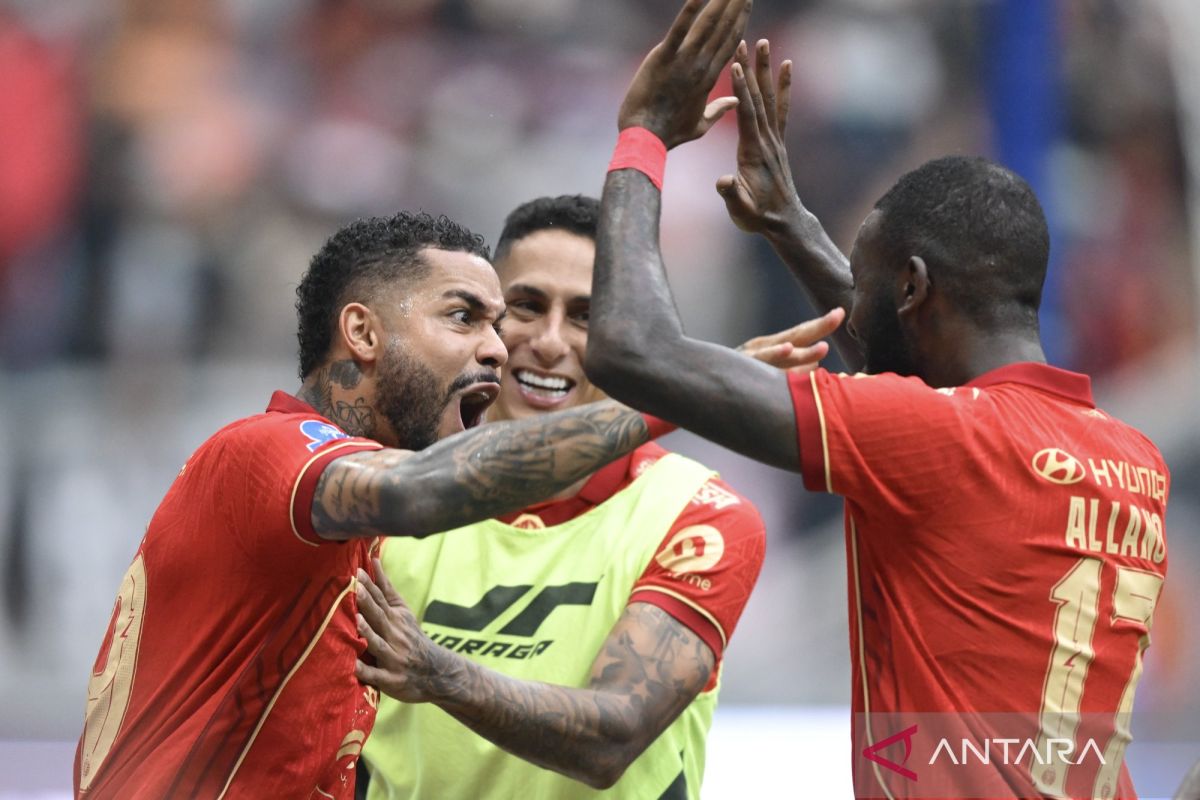 Persija tutup musim dengan tundukkan Semen Padang 3-0