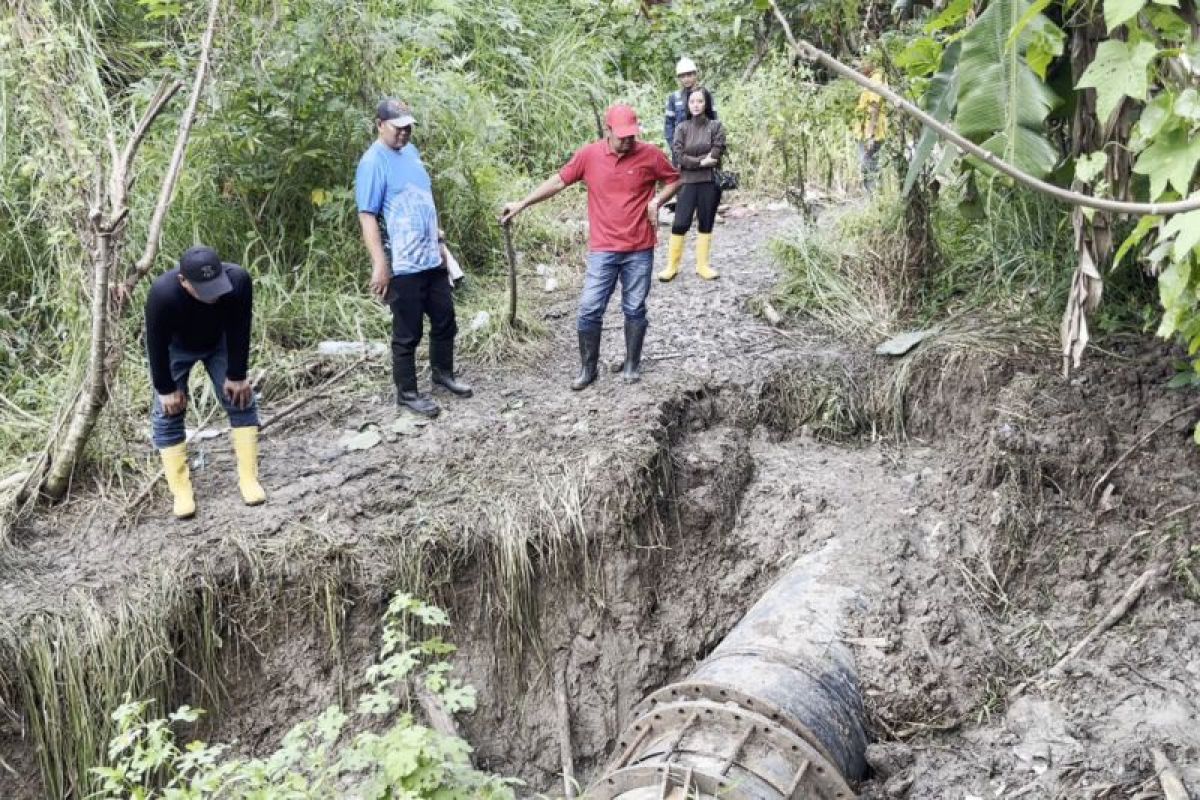 PDAM Semarang atasi pipa bocor di Semarang Barat