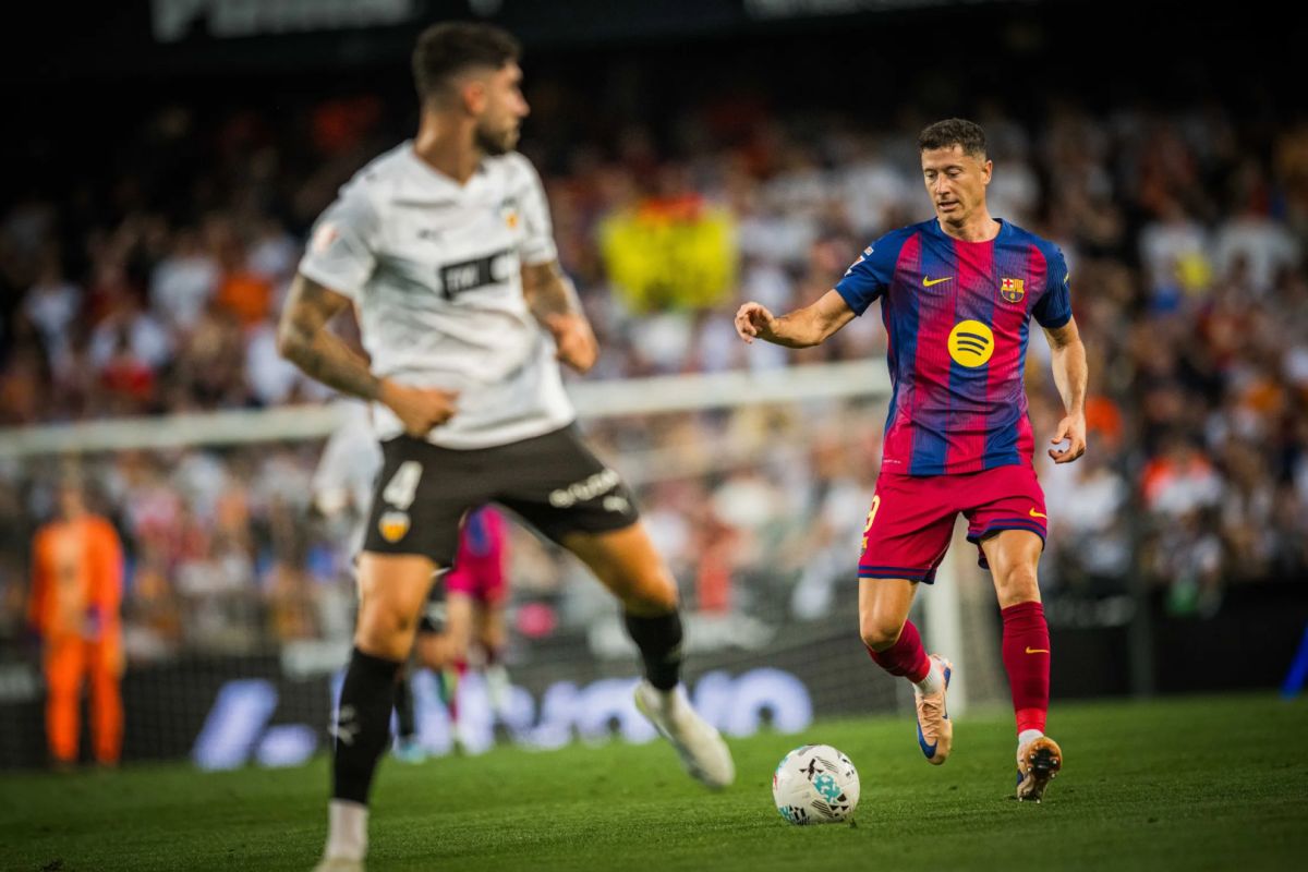 Barcelona tutup musim dengan kekalahkan 1-3  kontra Valencia