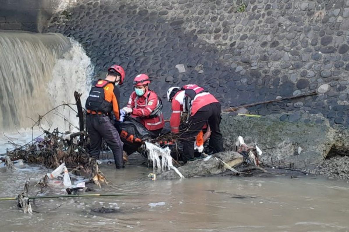 Dua atlet dayung tewas tenggelam di Sungai Laes Pemalang