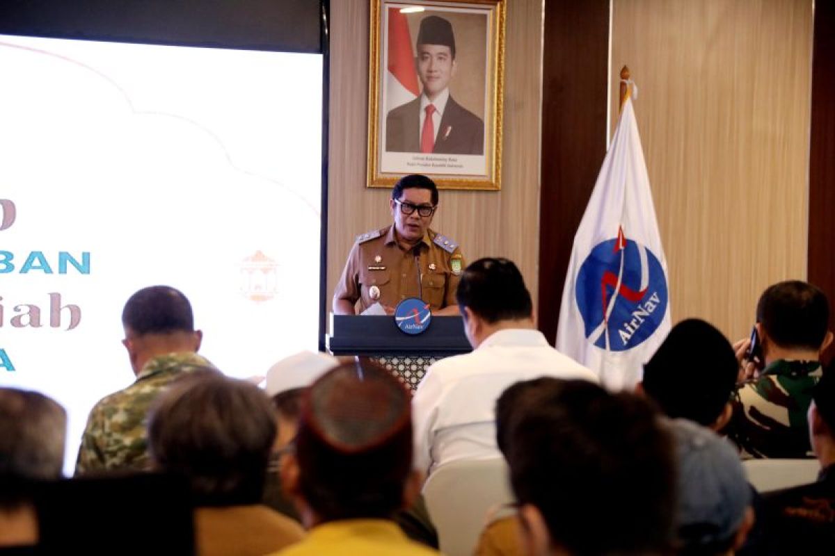 AirNav Indonesia salurkan 66 ekor hewan kurban bagian TJSL - ANTARA ...