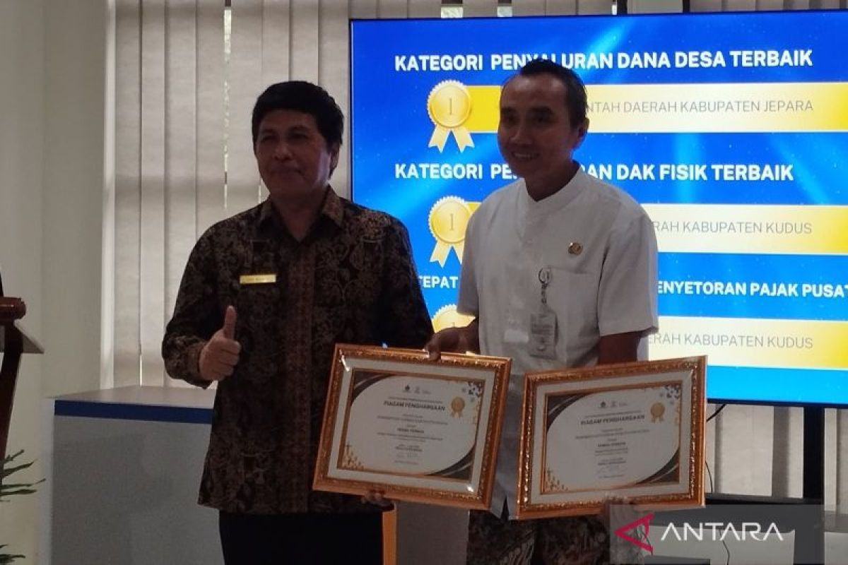 Pemkab Kudus raih penghargaan bidang fiskal penyaluran DAK fisik dan pajak