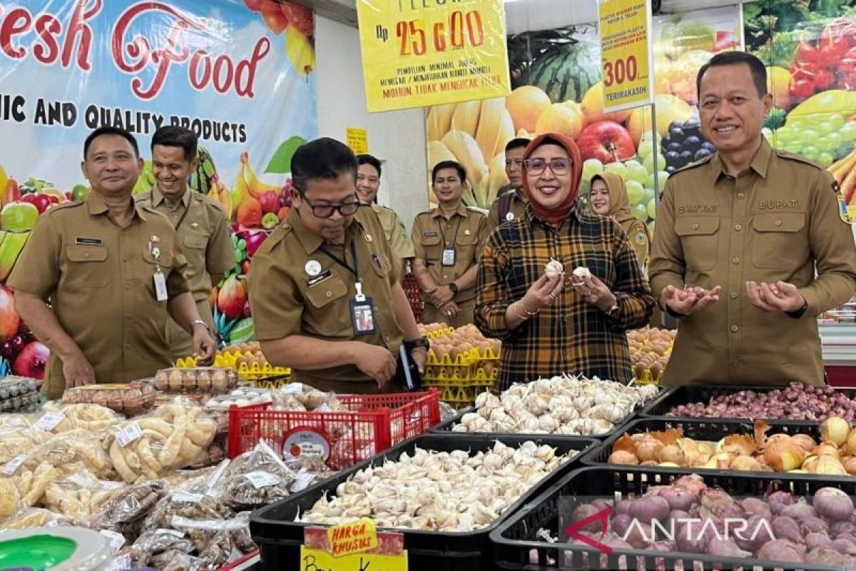 Pemkab Kudus pastikan stok bahan pangan di wilayahnya aman dan harga stabil