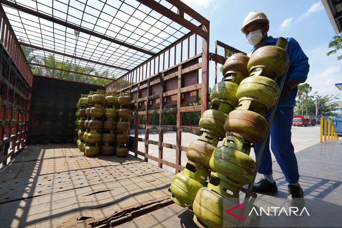 Pertamina Sumbagut tambah 1,26 juta tabung LPG 3 kg penuhi kebutuhan