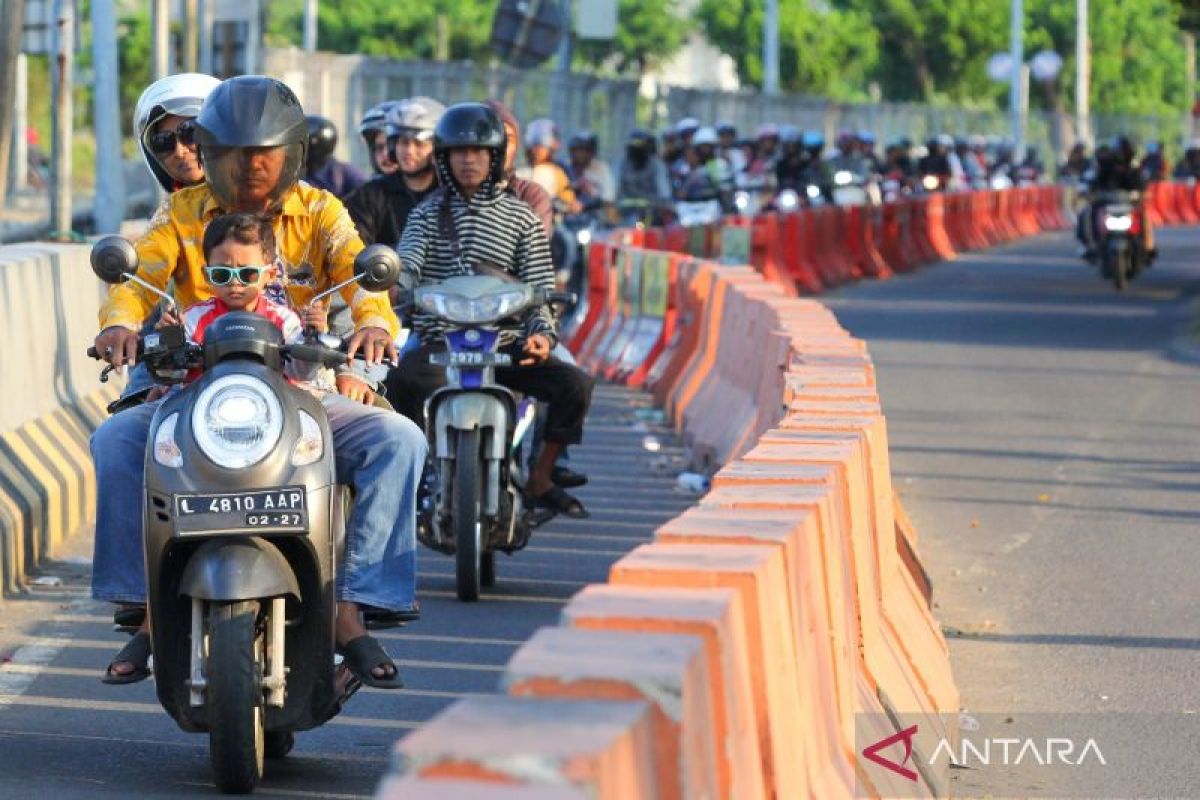 Arus mudik motor padati Jembatan Suramadu menjelang Idul Adha