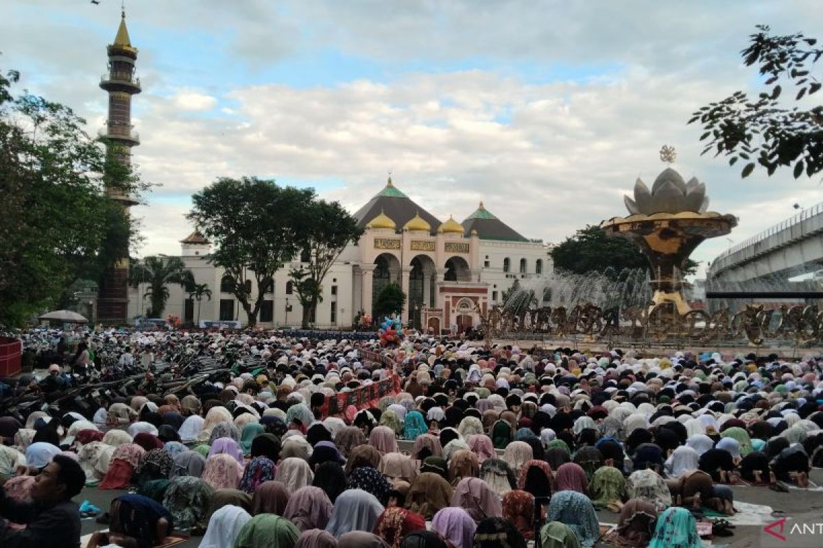 Ratu Dewa ajak warga Palembang perkuat kepedulian sosial di moment Idul Adha