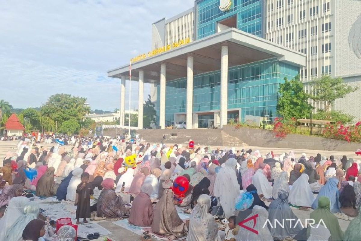 Gubernur Papua tekankan kebersamaan di momentum Idul Adha