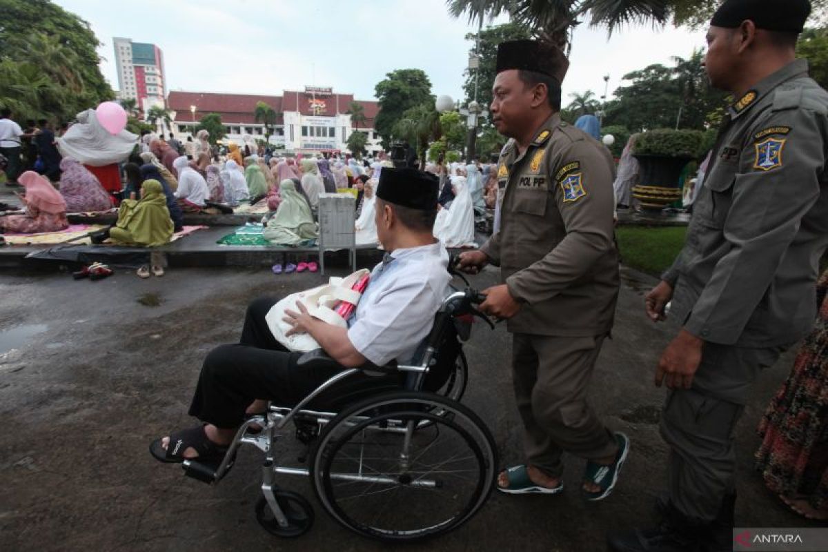 Shalat Idul Adha di Balai Kota Surabaya