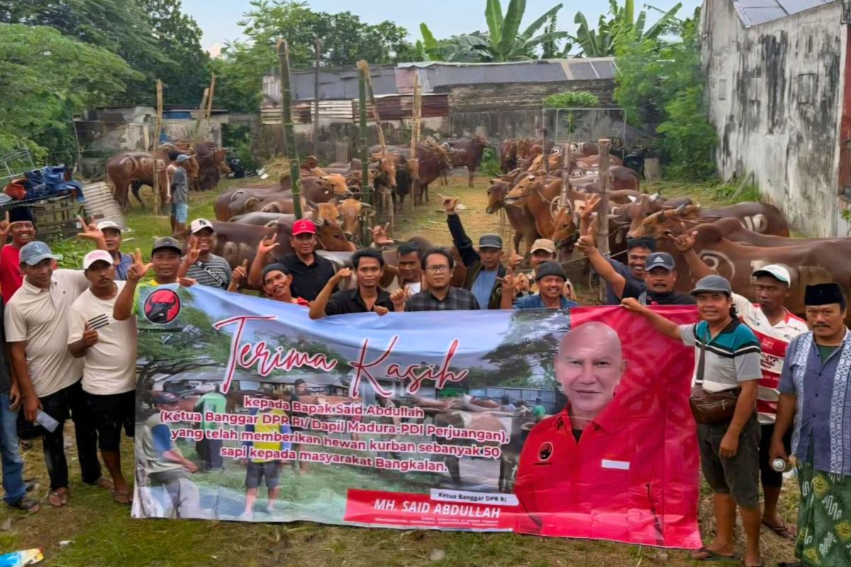 PDI Perjuangan bagikan ratusan sapi kurban untuk warga di Jatim